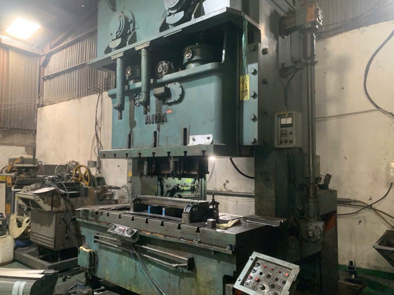 Stamping machine.jpg